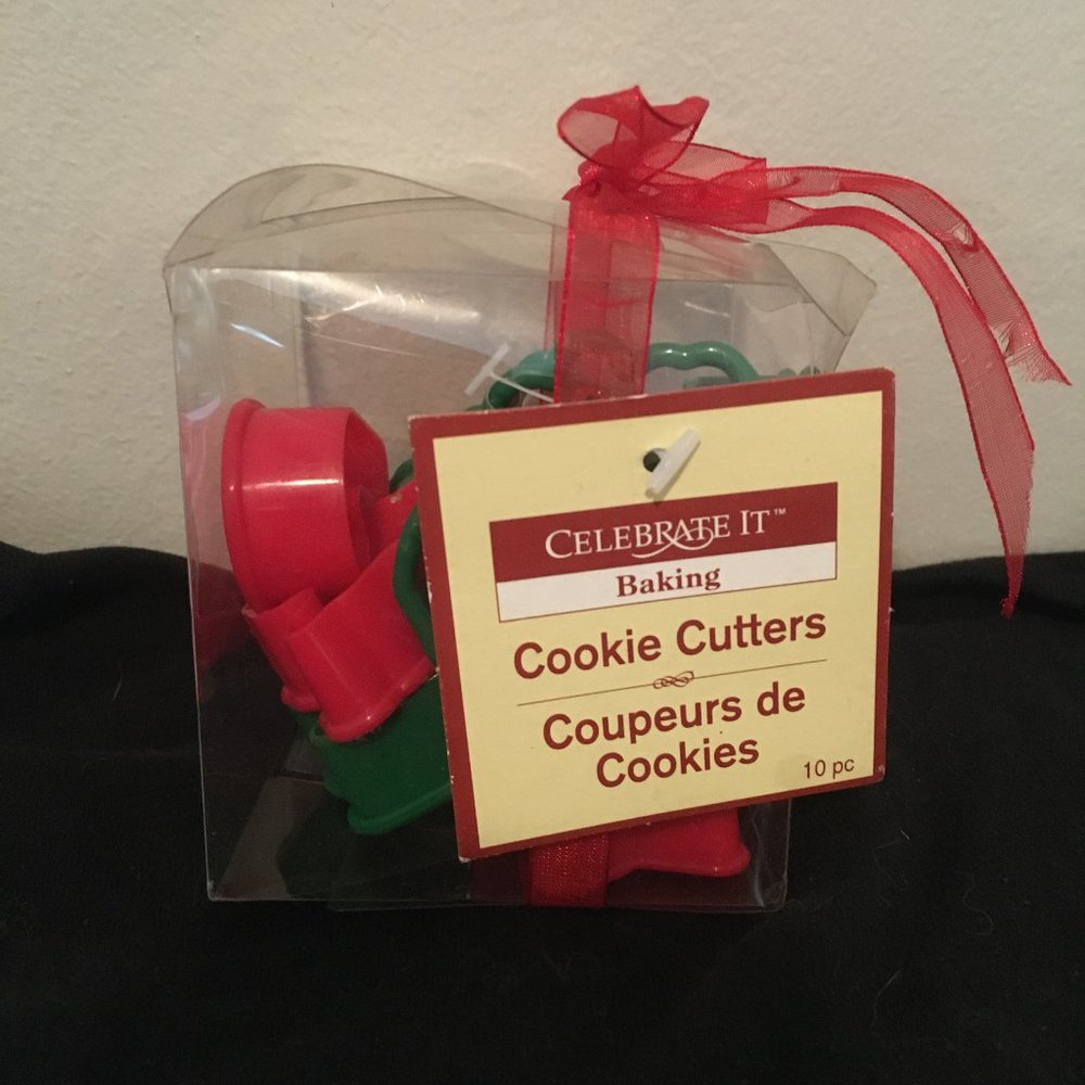 NWT- Celebrate it 10 pc mini cookie cutter set
